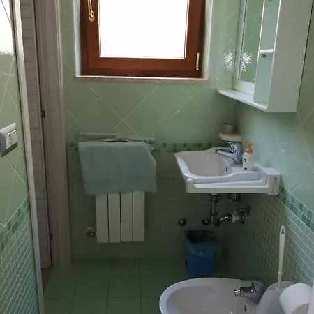 לינה וארוחת בוקר Auragallipolina גאליפולי